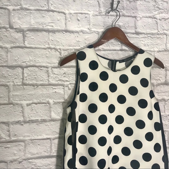 Sleeveless Polka Dot Top - Picture 1 of 3